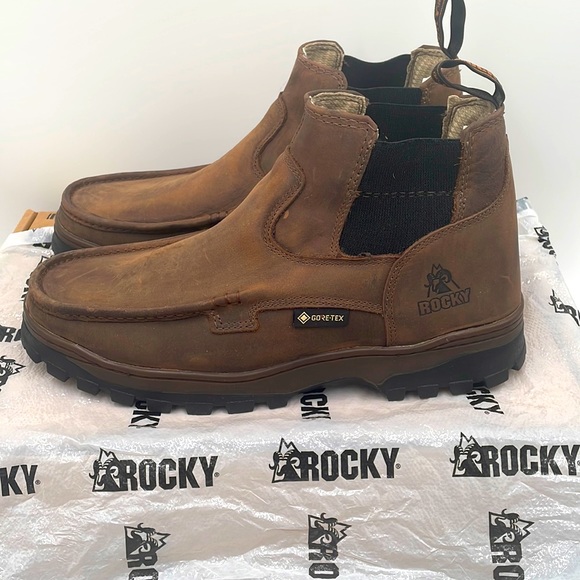- Rocky Gortex Waterproof, Wind Proof & Breathable Hiking Boots - Picture 1 of 14
